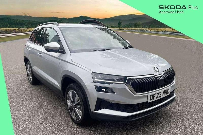 Brilliant silver metallic Used 2023 Skoda Karoq SE Drive SUV | £19,000 (Good price) - Image 1/4