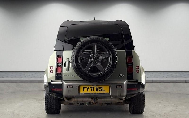 Usado Land Rover Defender SE Dynamic 404 HP (297 kW) 2023 SUV