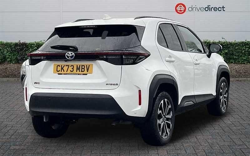 Used Toyota Yaris Hybrid Design 116 HP (85 kW) 2025 Estate