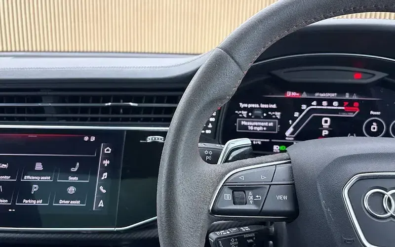 Used Audi Q8 Advanced 600 HP (441 kW) 2022 Black SUV