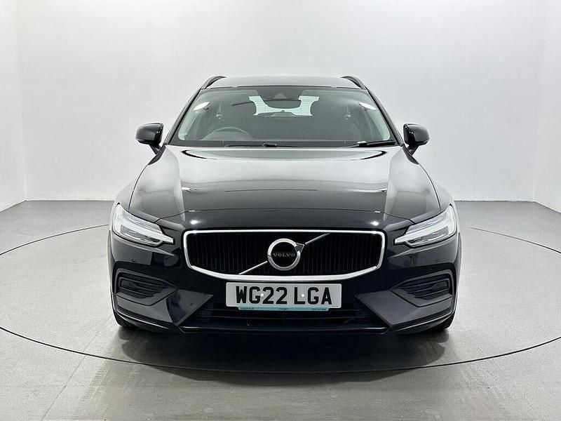 Used Volvo V60 Momentum 163 HP (119 kW) 2021 Black Estate
