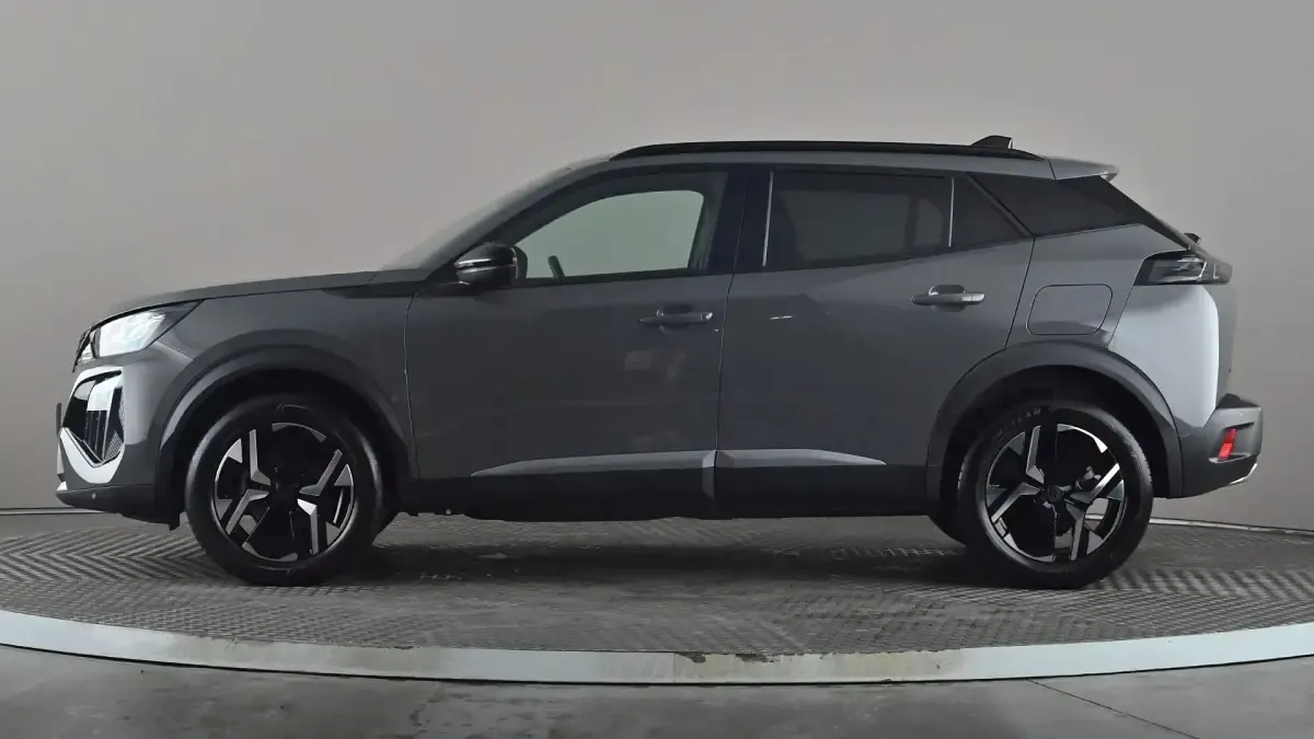 Used Peugeot 2008 Allure 131 HP (96 kW) 2024 Grey SUV