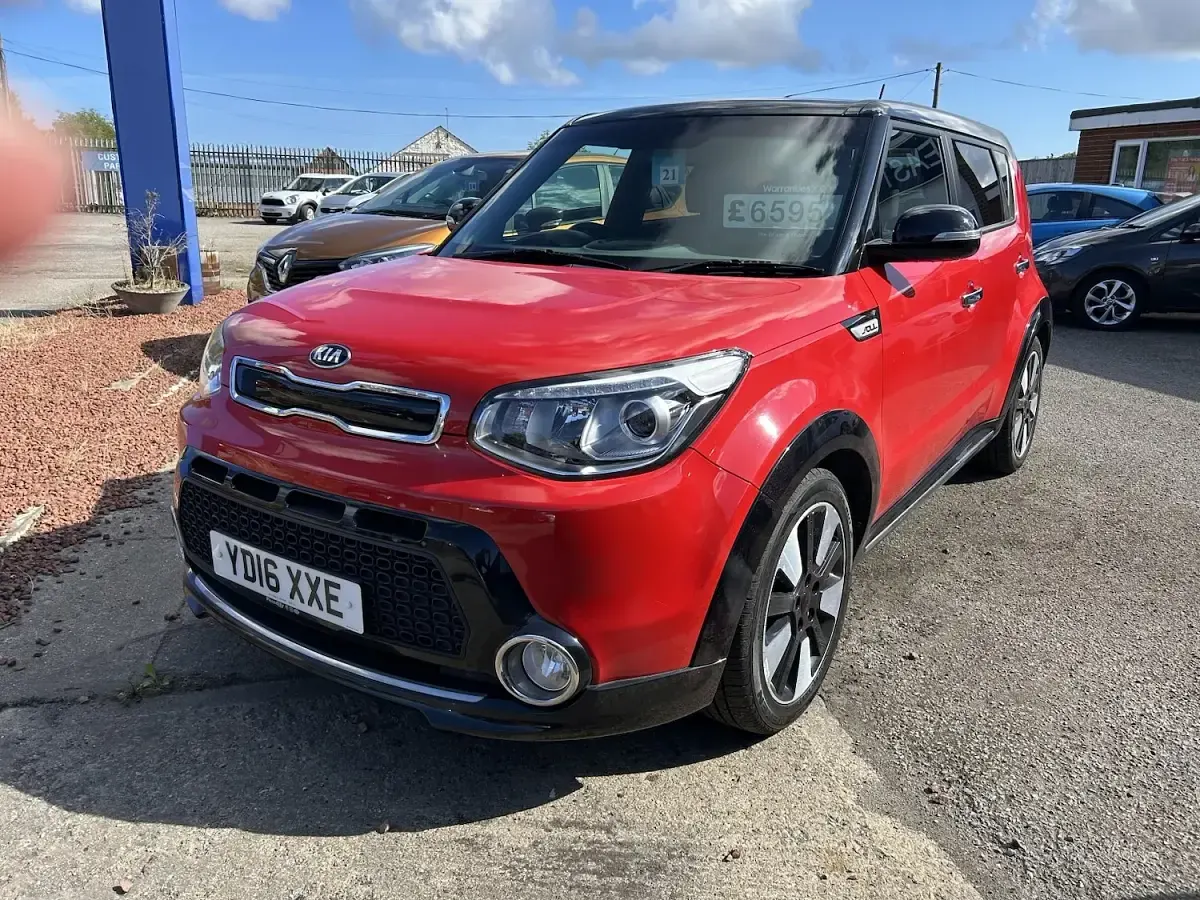 Used Kia Soul 126 HP (92 kW) 2016 Red SUV