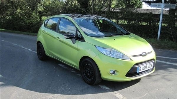 Green Used 2009 Ford Fiesta Zetec Hatchback | £1,875 (Fair price) - Image 1/1