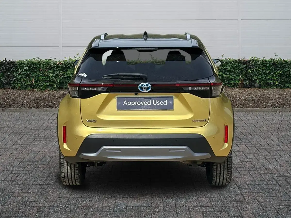 Used Toyota Yaris Hybrid Edition 2022 Brass gold Estate