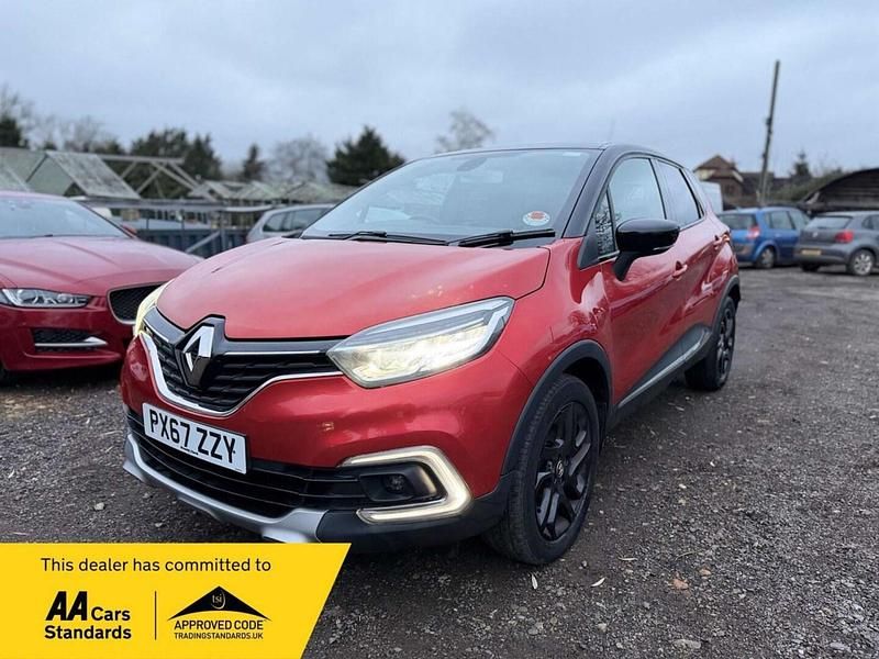 Used Renault Captur Dynamique 2017 Red/black SUV
