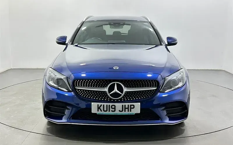 Used Mercedes C220 AMG Line Premium 194 HP (142 kW) 2019 Blue Estate