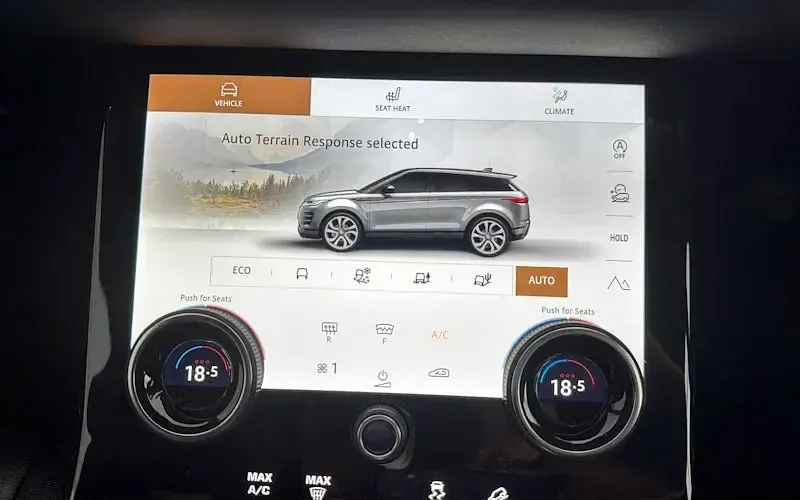 Used Land Rover Range Rover evoque SE Dynamic 207 HP (152 kW) 2021 Grey SUV