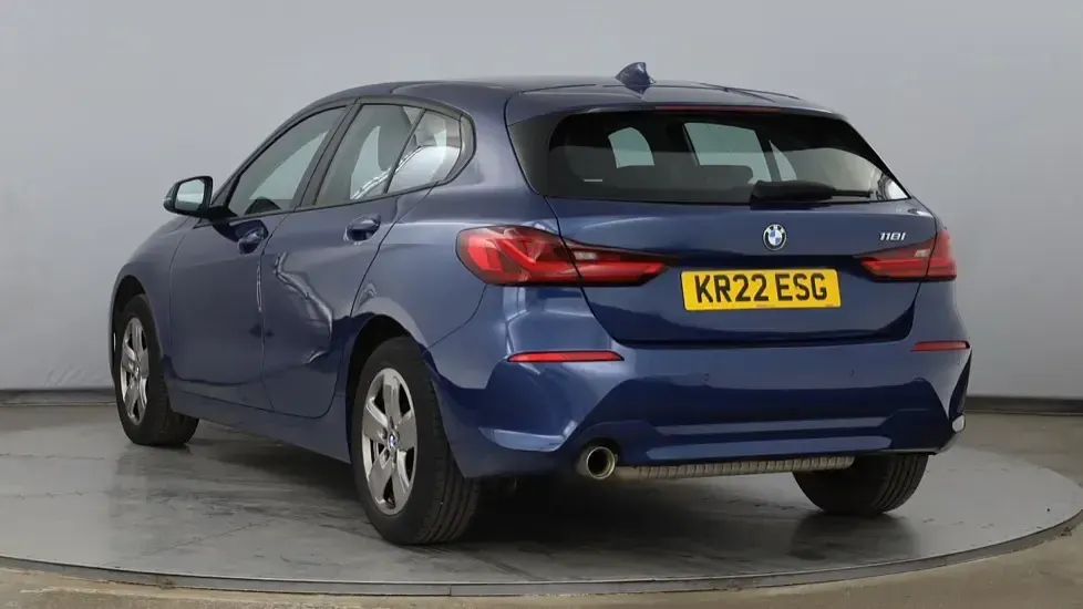Used BMW 118 Sport Line 134 HP (98 kW) 2022 Blue Hatchback