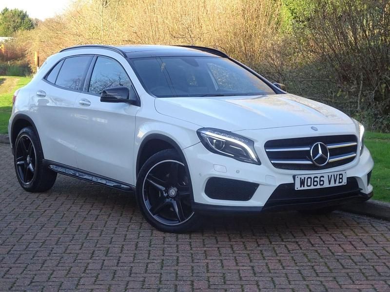 Used Mercedes GLA220 AMG line 177 HP (130 kW) 2017 White SUV