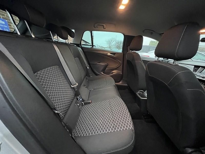 Used Vauxhall Astra Design Edition 108 HP (79 kW) 2025 Grey Estate