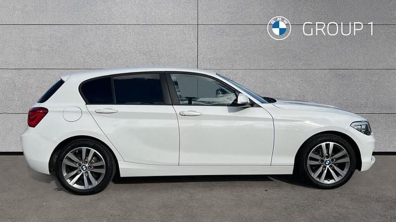 Used BMW 118 Sport Line 136 HP (100 kW) 2018 White Hatchback