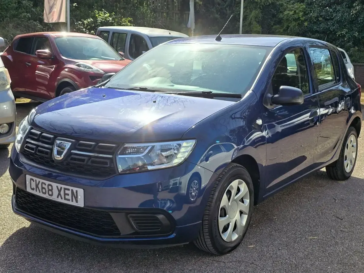Used Dacia Sandero Essentiel 2018 Blue Hatchback