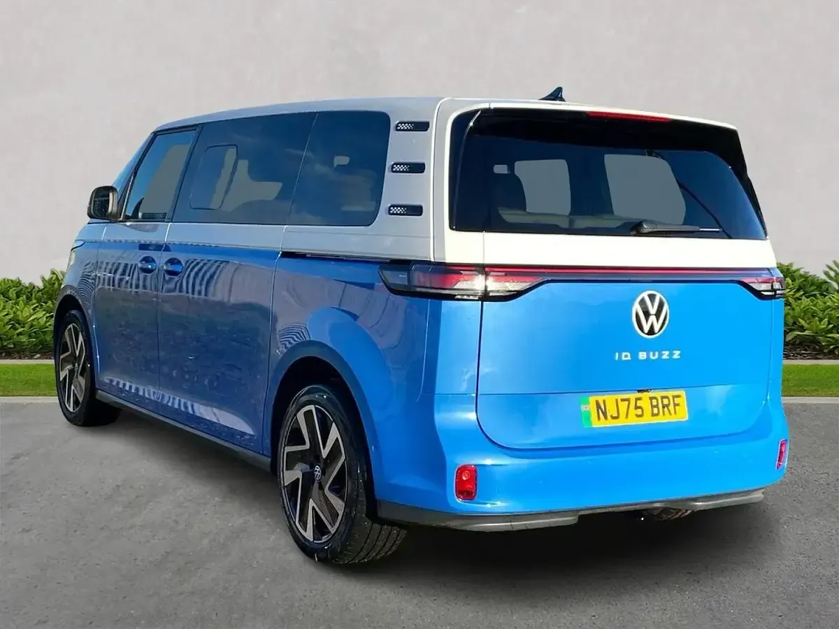 Used VW ID. Buzz Pro 210 kW (286 HP) 2025 White MPV