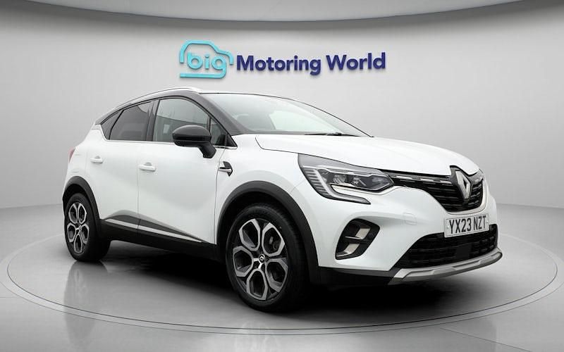 Używany Renault Captur Techno 91 KM (66 kW) 2023 Biały SUV