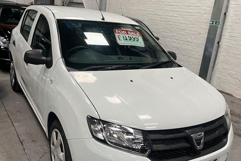White Used 2014 Dacia Sandero Ambiance Hatchback | £1,999 (Super price) - Image 1/1