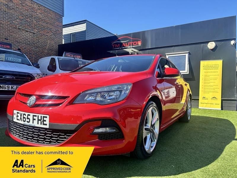 Second-hand Vauxhall Astra Edition 140 CP (102 kW) 2015 Roșu Hatchback