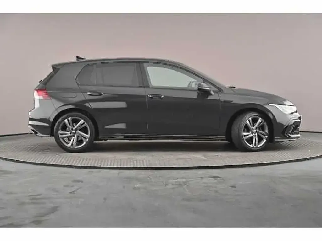 Used VW Golf VIII 130 HP (95 kW) 2021