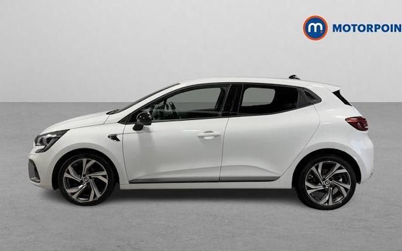 Used Renault Clio V RS Line 90 HP (66 kW) 2023 White Hatchback