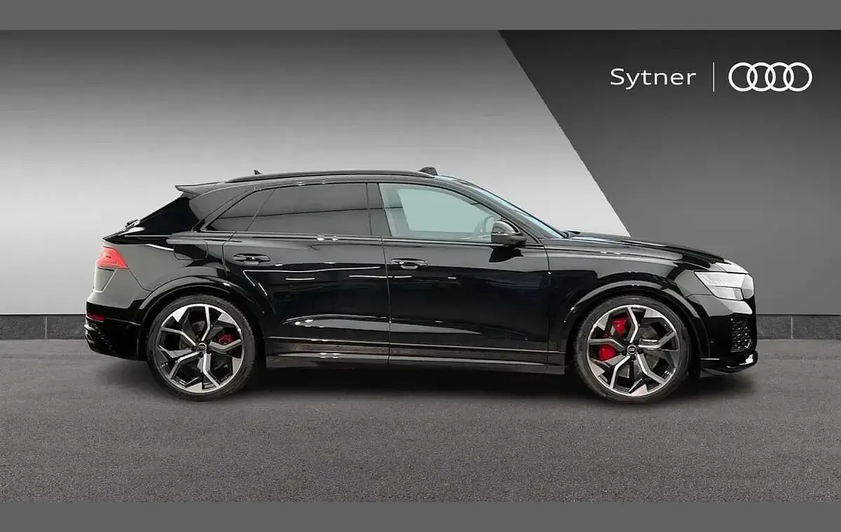 Used Audi Q8 Advanced 591 HP (434 kW) 2022 Black SUV