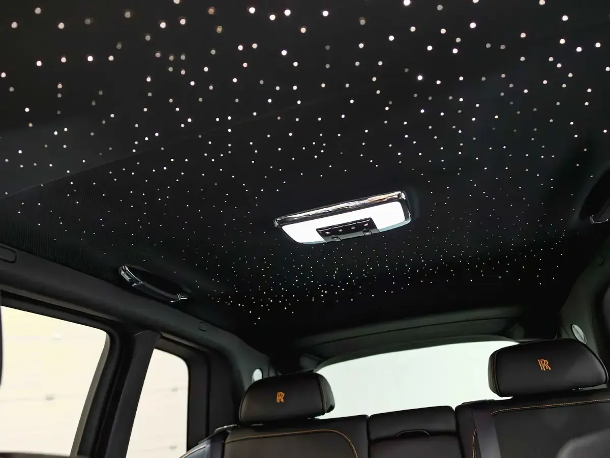 New Rolls Royce Cullinan 563 HP (414 kW) 2026 Black SUV