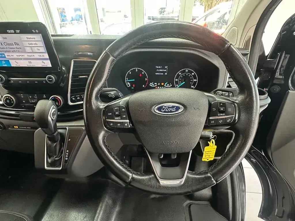 Used Ford Transit Custom Limited 130 HP (95 kW) 2020 Black Van