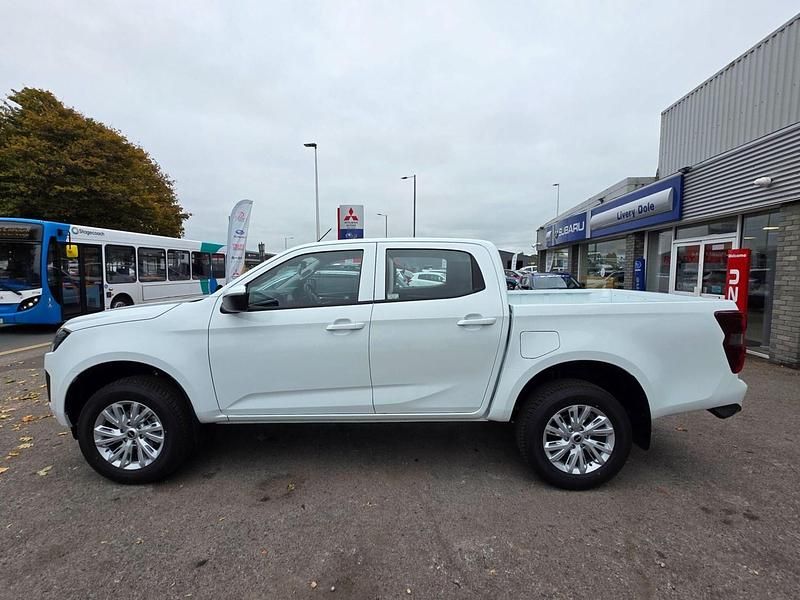 New Isuzu D-Max 163 HP (119 kW) 2025 White Pickup