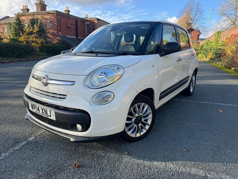Used Fiat 500L Lounge 85 HP (62 kW) 2014 White MPV