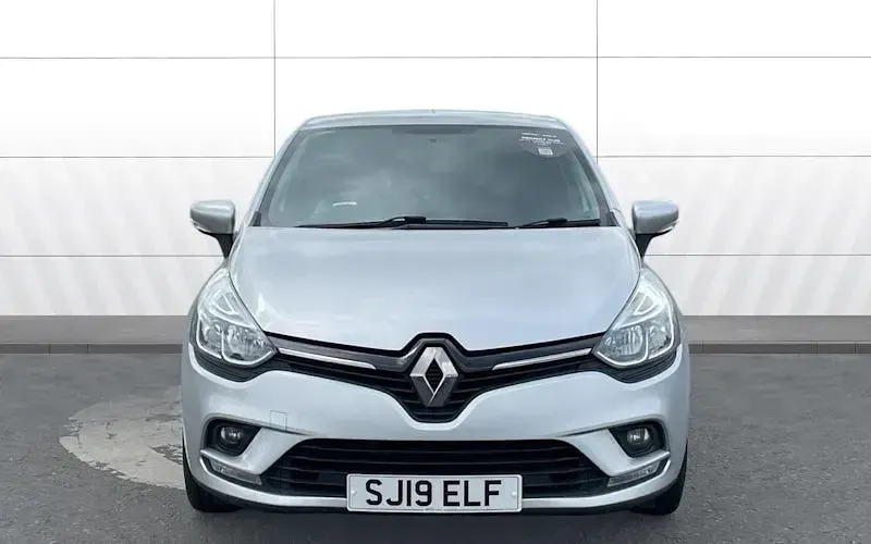 Used Renault Clio IV Iconic 76 HP (55 kW) 2019 Silver Hatchback