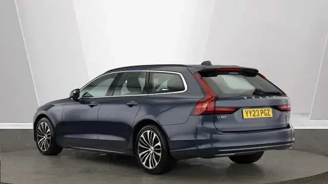 Used Volvo V90 Core 197 HP (144 kW) 2023 Estate