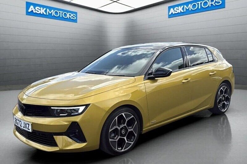 Yellow Used 2022 Vauxhall Astra Ultimate Hatchback | £17,395 (Good price) - Image 1/1