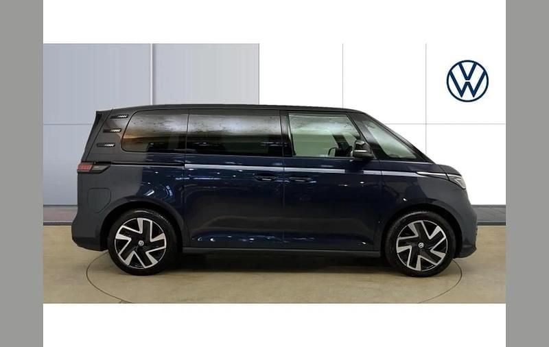Used VW ID. Buzz Pro 147 kW (200 HP) 2024 Blue MPV