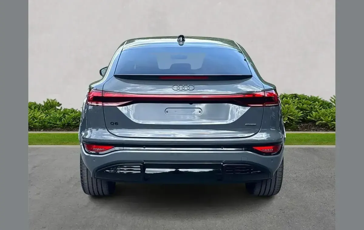 New Audi Q6 e-tron Black Edition 182 kW (248 HP) 2026 Other SUV