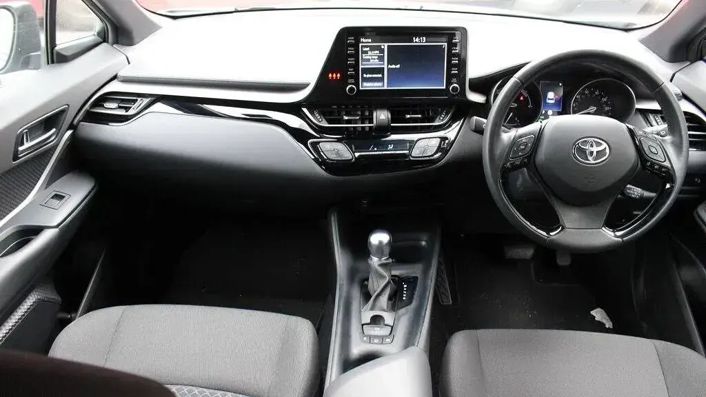 Used Toyota C-HR 122 HP (89 kW) 2023 Grey SUV