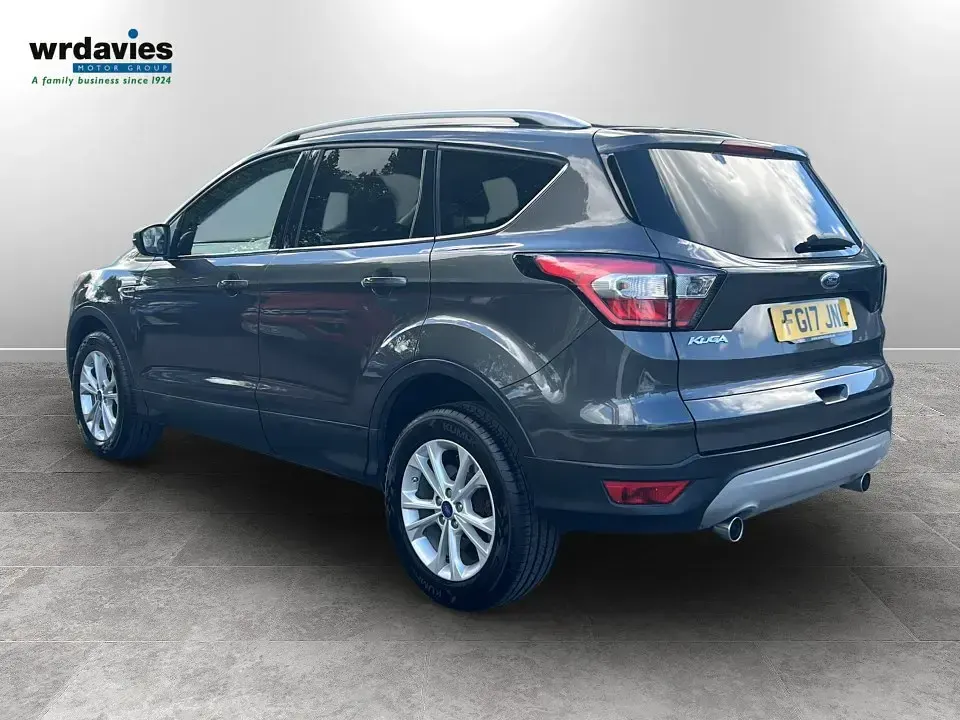 Usado Ford Kuga Titanium 120 CV (88 kW) 2017 Gris SUV