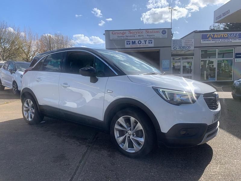 White Used 2018 Vauxhall Crossland X S SUV | £8,990 (A bit pricey) - Image 1/4