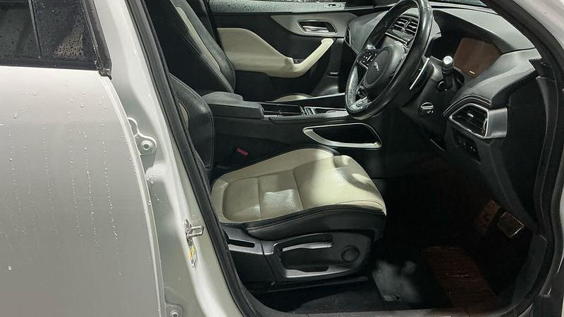 Second-hand Jaguar F-Pace R-Sport 2017 Alb SUV