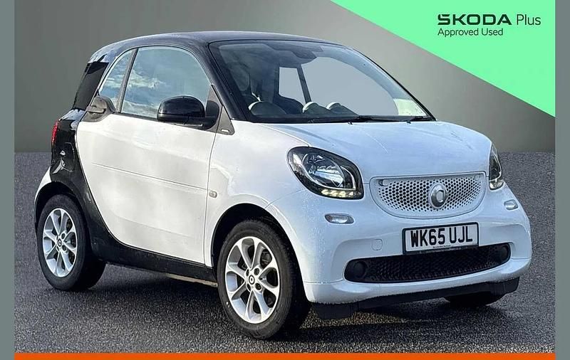 White Used 2016 Smart ForTwo Coupé Passion Coupe | £4,695 (Fair price) - Image 1/4