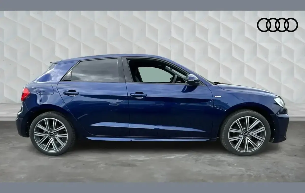 Used Audi A1 S-Line 113 HP (83 kW) 2025 Blue SUV