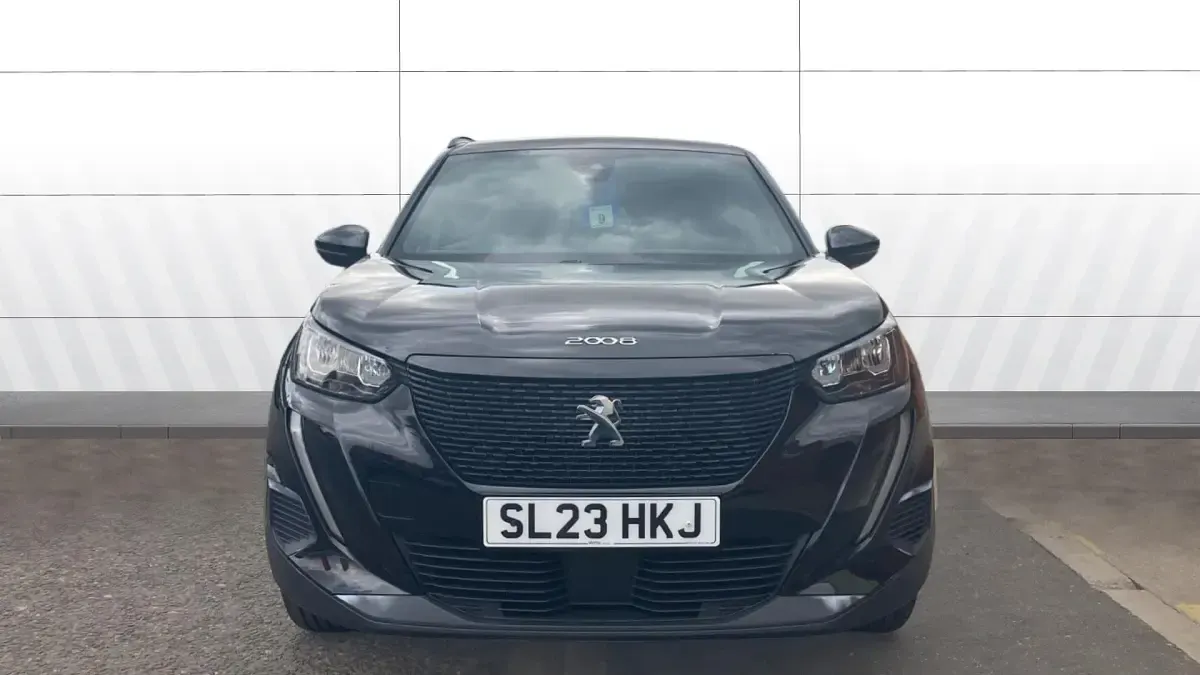 Used Peugeot 2008 Active+ 101 HP (74 kW) 2023 Black SUV