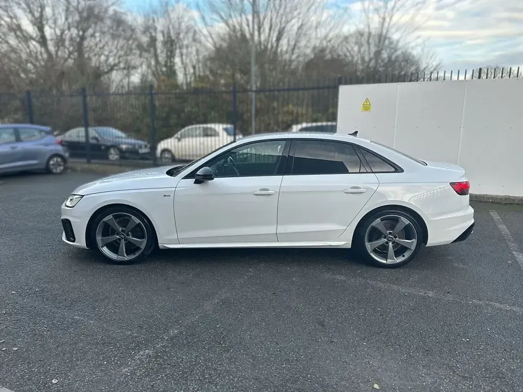 Used Audi A4 Black Edition 150 HP (110 kW) 2020 White Sedan