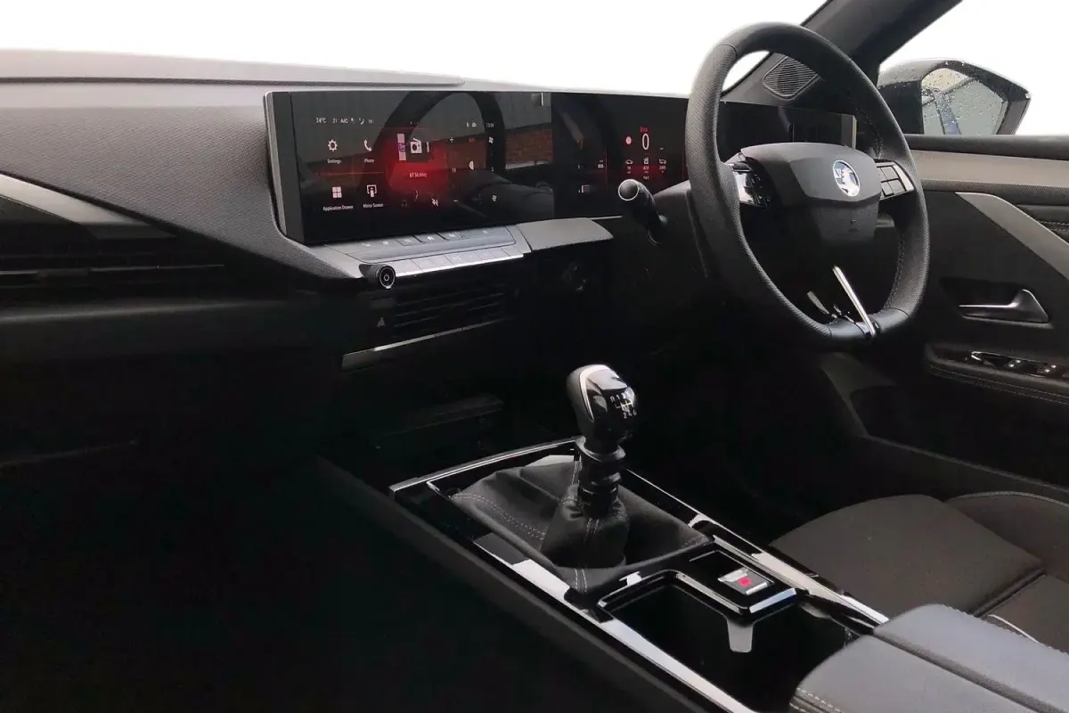 Used Vauxhall Astra GS Line 130 HP (95 kW) 2023 Black Estate