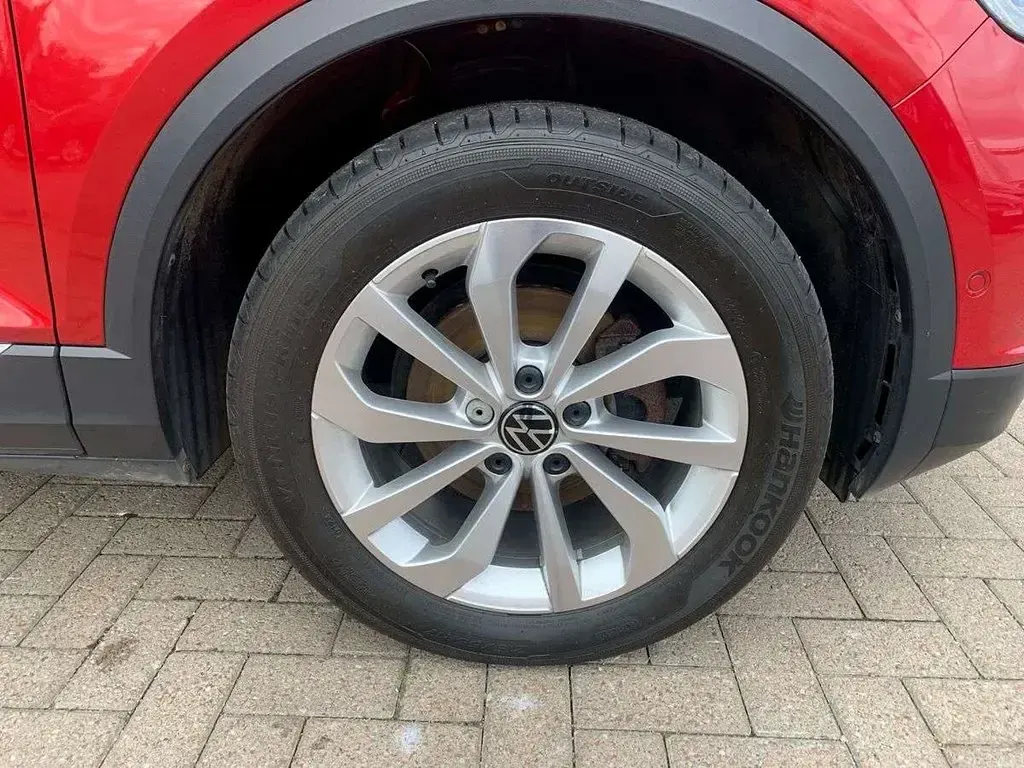 Usado VW T-Roc Style 110 CV (80 kW) 2024 Rojo SUV