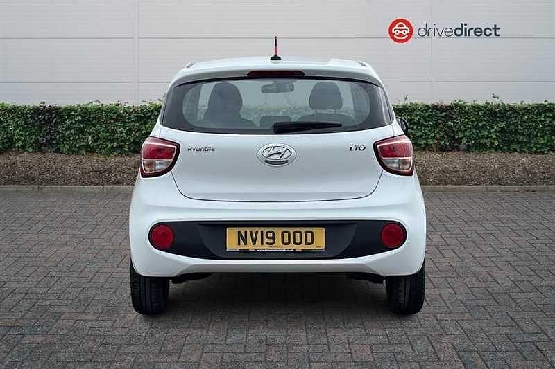 Used Hyundai i10 SE 88 HP (64 kW) 2019 White Hatchback