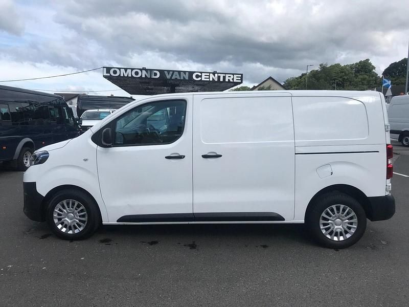 Usado Toyota Proace 120 CV (88 kW) 2020 Blanco Monovolumen