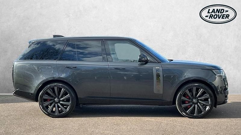 Used Land Rover Range Rover 530 HP (389 kW) 2023 Grey SUV