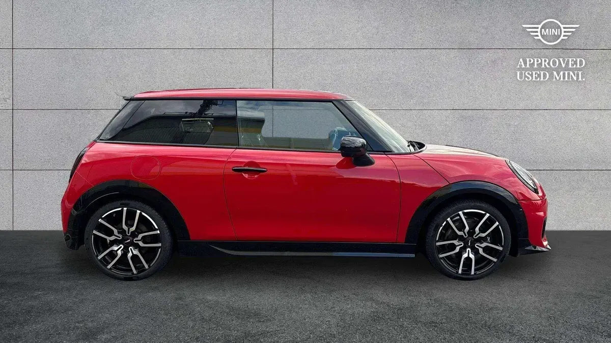 Usado Mini Cooper Sport 154 CV (113 kW) 2024 Rojo Utilitario