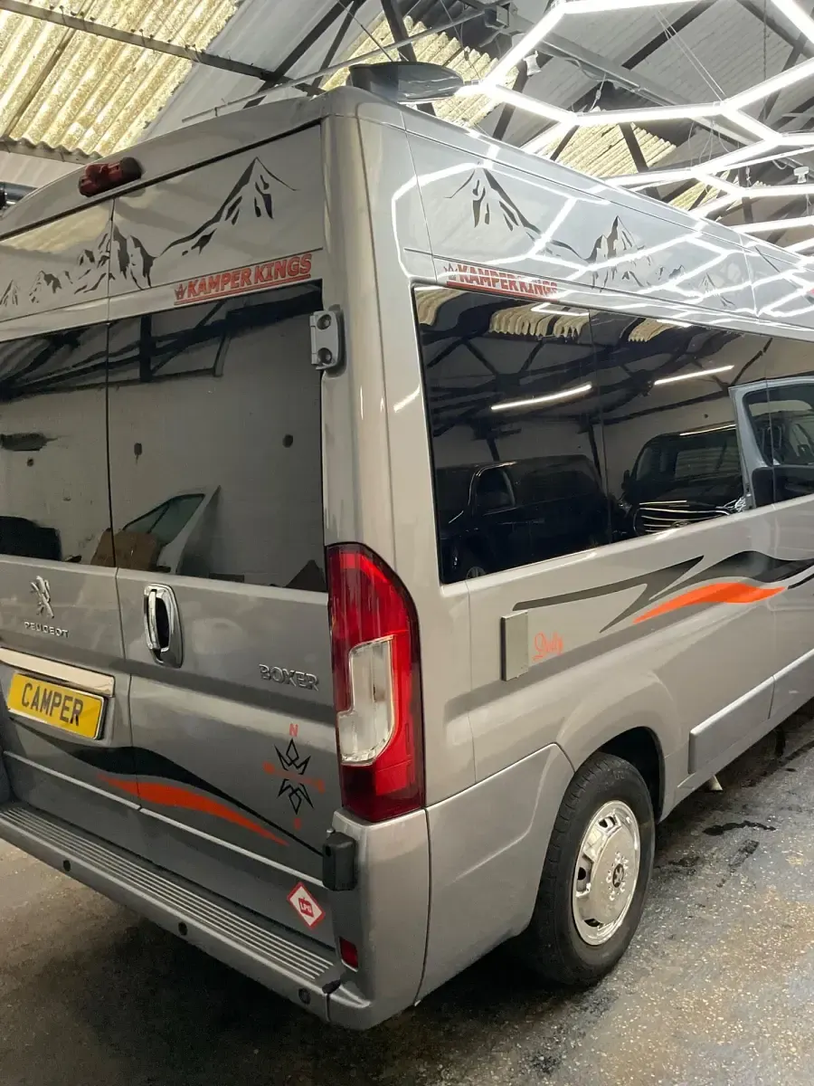 Used Peugeot Boxer 140 HP (102 kW) 2020 Grey Van