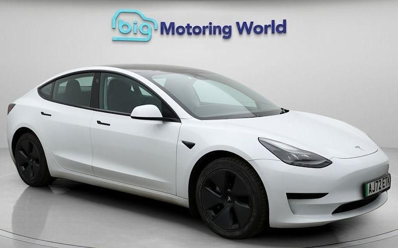 White Used 2022 Tesla Model 3 RWD Sedan | £20,300 (Fair price) - Image 1/4