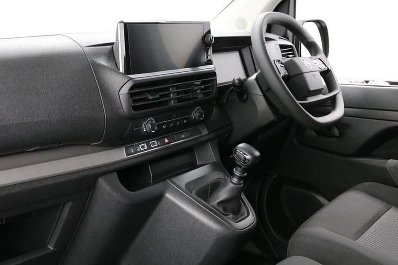 Używany Citroën Dispatch 120 KM (88 kW) 2025 Biały Minivan